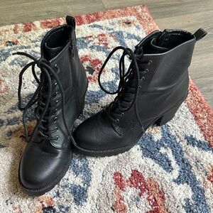 Zigi Soho Kourtlan Lace-up Booties